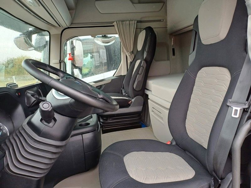 Камион влекач Ford F-MAX 500: слика 12