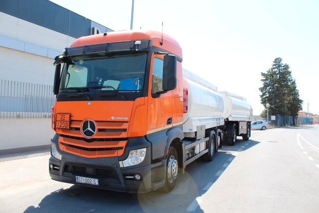 Mercedes-Benz Actros 2548 6x2/4 - Камион цистерна: слика 5 Mercedes-Benz Actros 2548 6x2/4 - Камион цистерна: слика 5