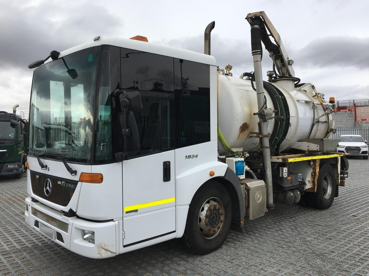 Mercedes-Benz Econic 1824 - Вакуумски камион: слика 2 Mercedes-Benz Econic 1824 - Вакуумски камион: слика 2