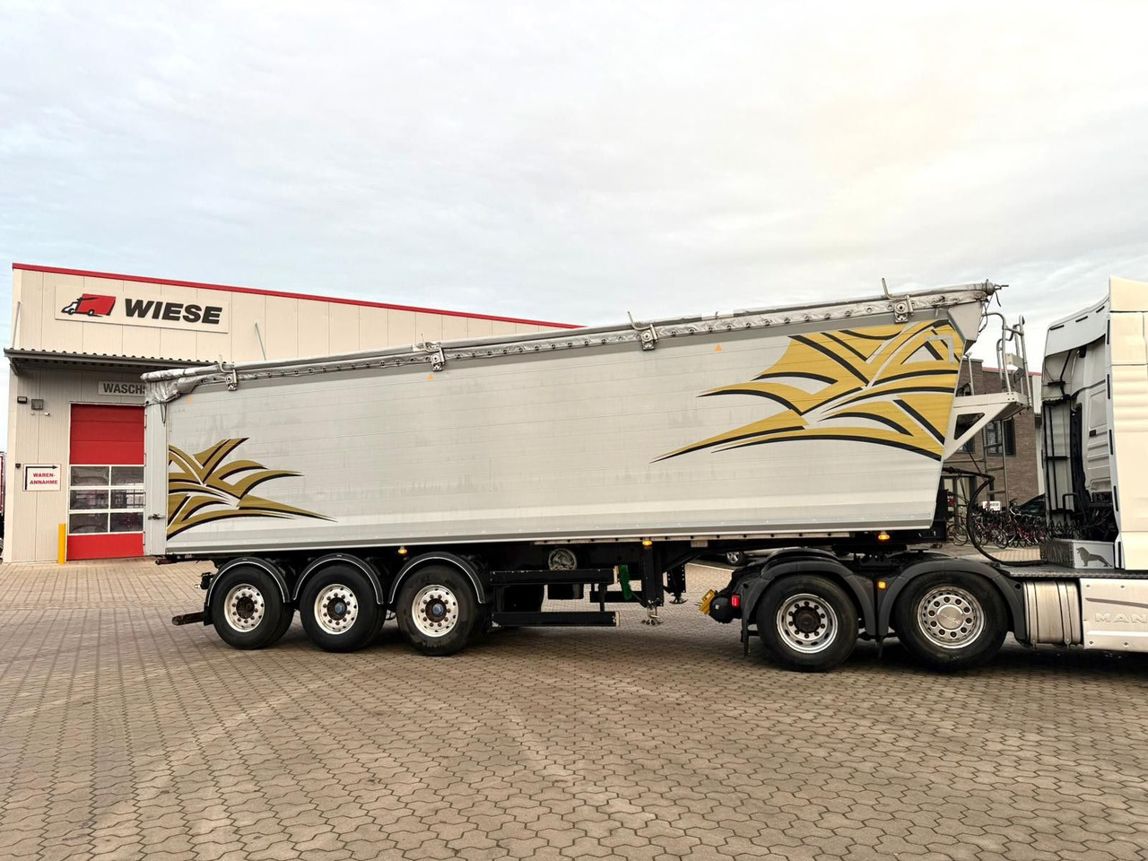 Benalu Bulkliner 95 Alu Kippmulde 51,5m³ - Кипер полуприколка: слика 5 Benalu Bulkliner 95 Alu Kippmulde 51,5m³ - Кипер полуприколка: слика 5