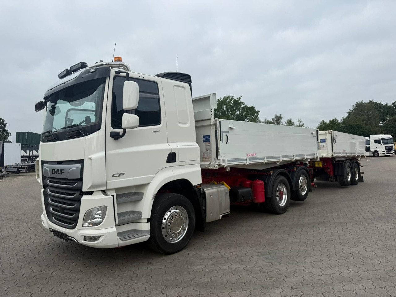 DAF CF 480 FAN 6x2 Dreiseitenkipper Inkl. Anhänger - Кипер: слика 2 DAF CF 480 FAN 6x2 Dreiseitenkipper Inkl. Anhänger - Кипер: слика 2