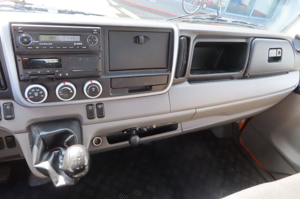 Камион за подигање контејнери FUSO Canter 6 C 18 4x4  Kommunal  Winterdienst: слика 13