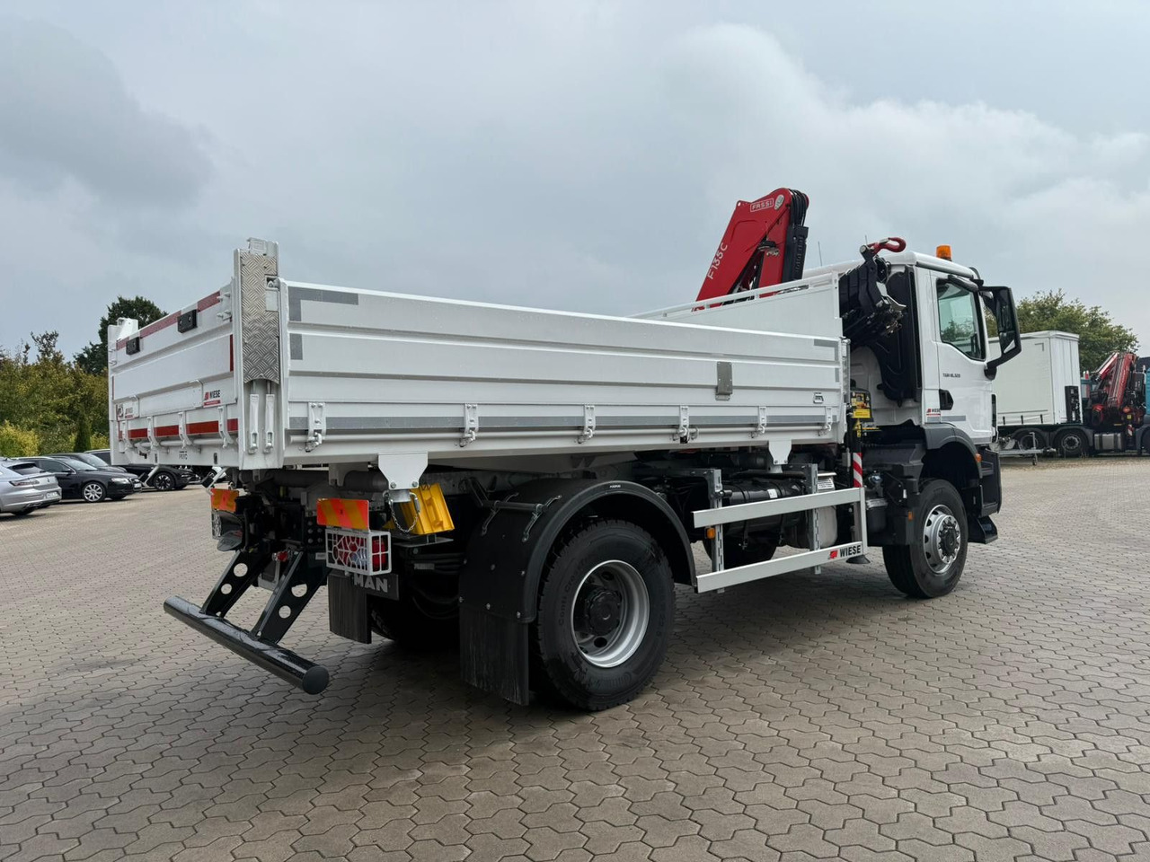 MAN 18.320 4x4 mit Fassi Ladekran Sofort Verfügbar - Камион со кран: слика 4 MAN 18.320 4x4 mit Fassi Ladekran Sofort Verfügbar - Камион со кран: слика 4