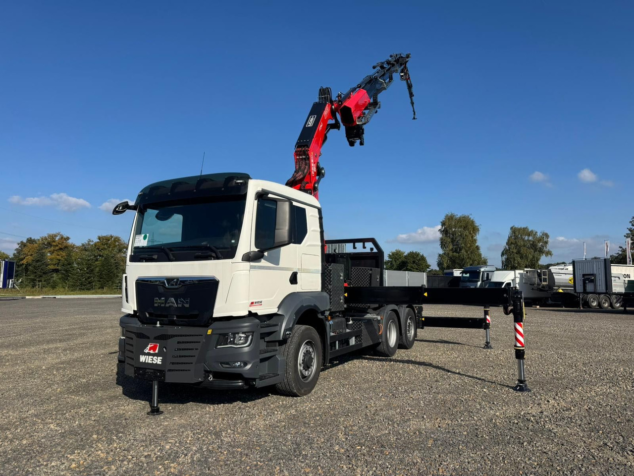MAN 26.470 6x4-4 Hydrodrive Fassi Kran F545 Jib - Камион со платформа, Камион со кран: слика 1 MAN 26.470 6x4-4 Hydrodrive Fassi Kran F545 Jib - Камион со платформа, Камион со кран: слика 1
