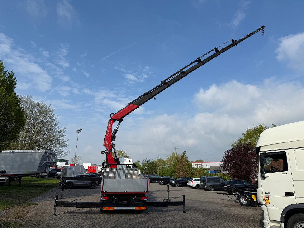 MAN 35.520 8x4 Kran Fassi F800, OHNE ABSTÜTZÜBERWACH - Камион со платформа, Камион со кран: слика 4 MAN 35.520 8x4 Kran Fassi F800, OHNE ABSTÜTZÜBERWACH - Камион со платформа, Камион со кран: слика 4