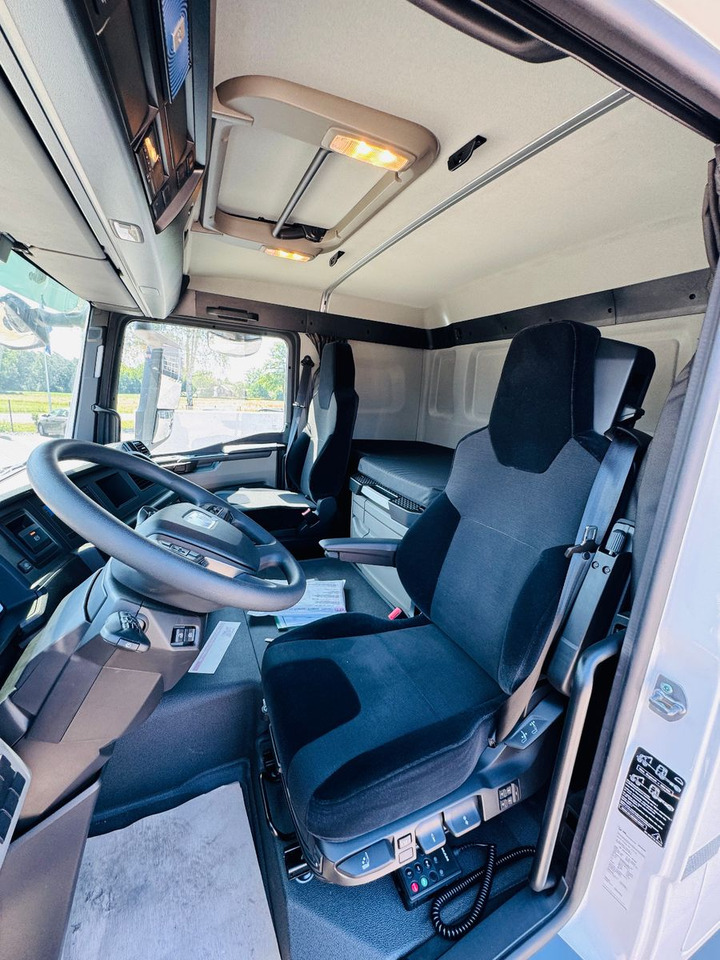 MAN TGS 32.510 mit F710 Frontkran sofort - Камион со платформа, Камион со кран: слика 5 MAN TGS 32.510 mit F710 Frontkran sofort - Камион со платформа, Камион со кран: слика 5