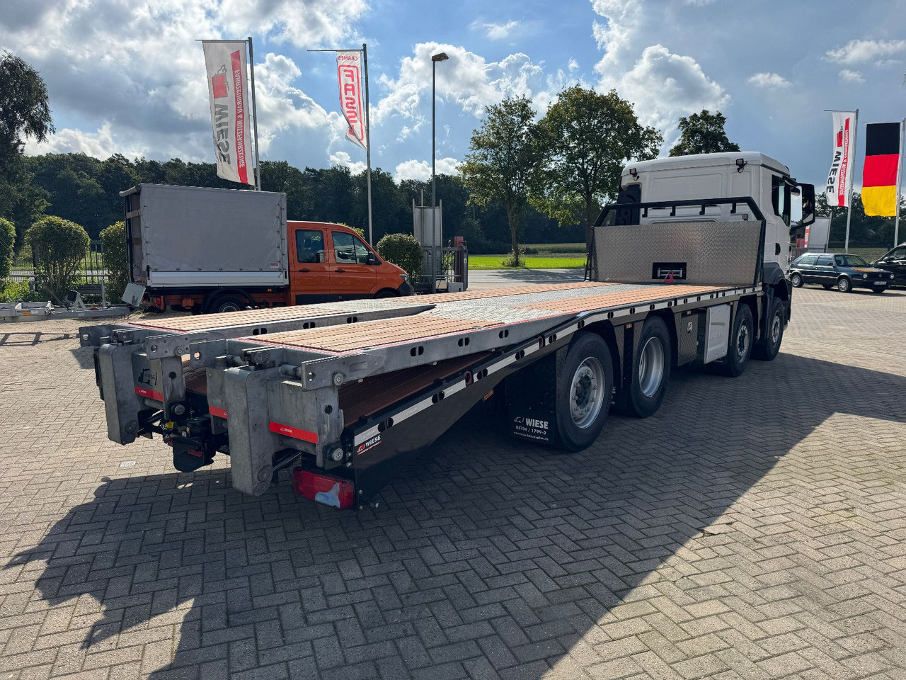 MAN TGS 35.520 8x2H Baumaschinentransporter - Камион за влечење: слика 4 MAN TGS 35.520 8x2H Baumaschinentransporter - Камион за влечење: слика 4