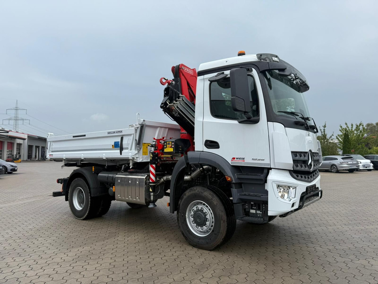 Mercedes-Benz Arocs 1835 4x2 Meiller Fassi F135 Kran Kipper - Кипер, Камион со кран: слика 2 Mercedes-Benz Arocs 1835 4x2 Meiller Fassi F135 Kran Kipper - Кипер, Камион со кран: слика 2