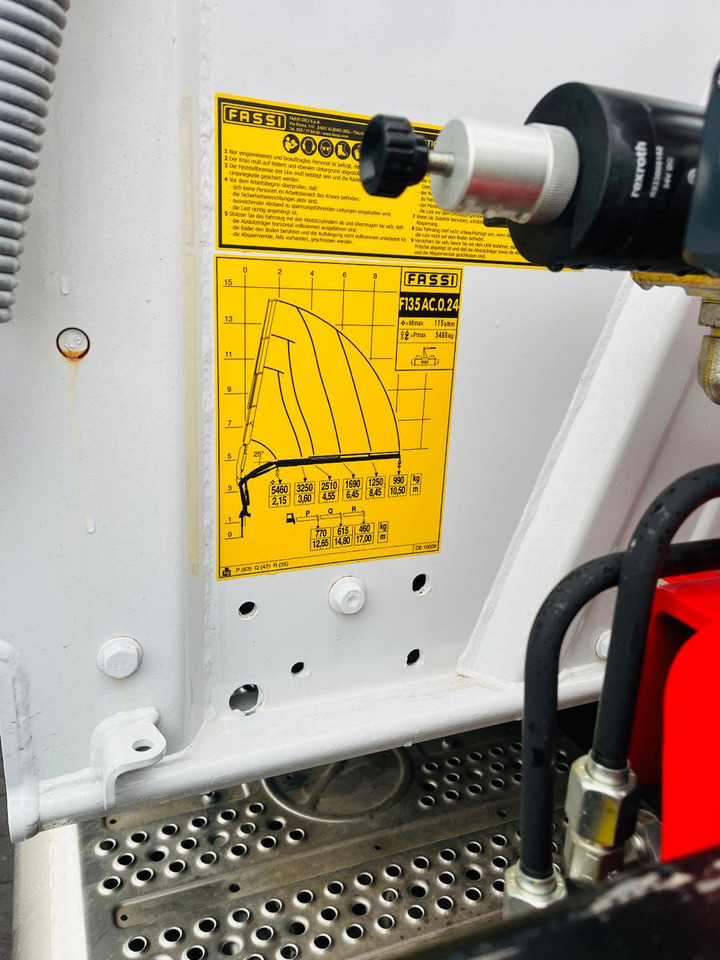 Mercedes-Benz Arocs 1835 4x4 Meiller Fassi Kran Kipper - Кипер, Камион со кран: слика 4 Mercedes-Benz Arocs 1835 4x4 Meiller Fassi Kran Kipper - Кипер, Камион со кран: слика 4