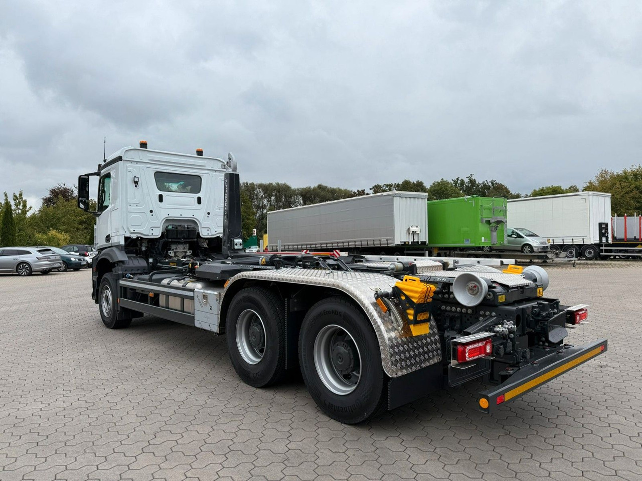Mercedes-Benz Arocs 5 2651L 6 x4 Meiller RS 2170 - Камион со кука за подигање: слика 4 Mercedes-Benz Arocs 5 2651L 6 x4 Meiller RS 2170 - Камион со кука за подигање: слика 4