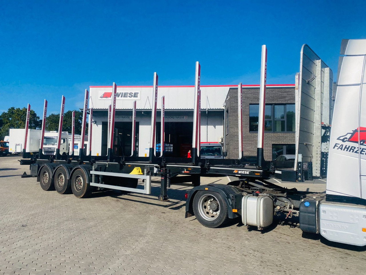 PAVIC Holzauflieger mit Schemel und Rungen - Полуприколка за дрва: слика 3 PAVIC Holzauflieger mit Schemel und Rungen - Полуприколка за дрва: слика 3