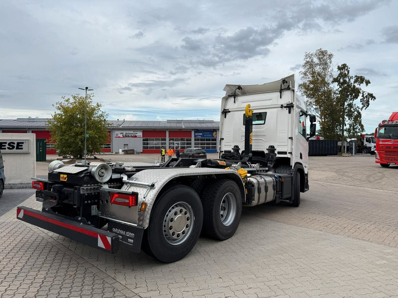 Scania R460 6x2 - Abrollkipper - Sofort Verfügbar! - Камион со кука за подигање: слика 3 Scania R460 6x2 - Abrollkipper - Sofort Verfügbar! - Камион со кука за подигање: слика 3