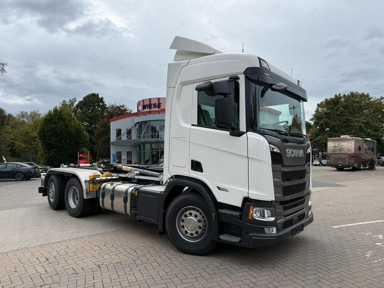 Scania R460 6x2 - Abrollkipper - Sofort Verfügbar! - Камион со кука за подигање: слика 4 Scania R460 6x2 - Abrollkipper - Sofort Verfügbar! - Камион со кука за подигање: слика 4
