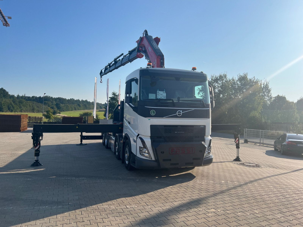 Volvo FH 500 8x2 Kran F710 RA2.26 - Камион со кран: слика 2 Volvo FH 500 8x2 Kran F710 RA2.26 - Камион со кран: слика 2