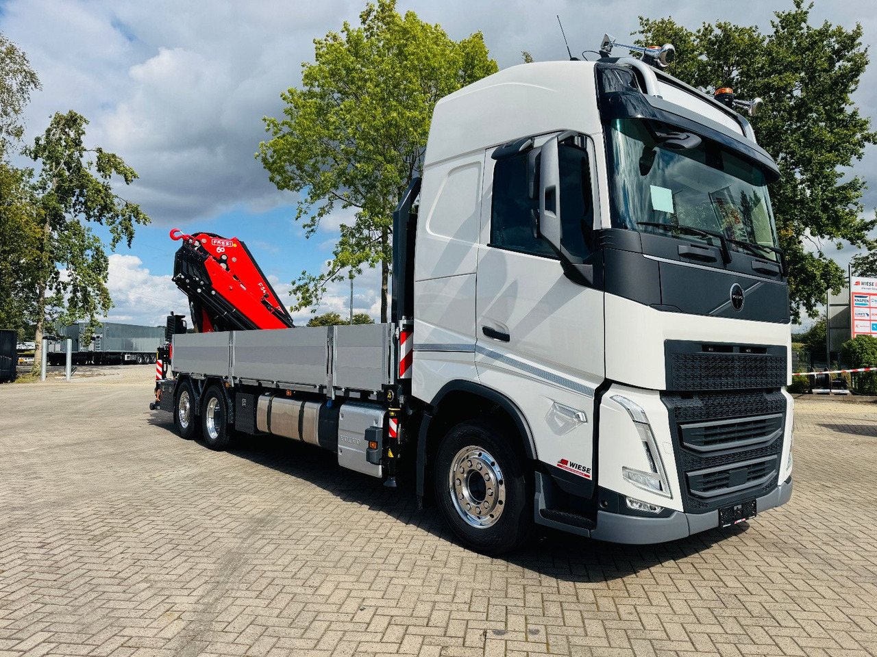 Volvo FH 540 6x2 Container Fassi F545 Heck - Камион со платформа, Камион со кран: слика 1 Volvo FH 540 6x2 Container Fassi F545 Heck - Камион со платформа, Камион со кран: слика 1
