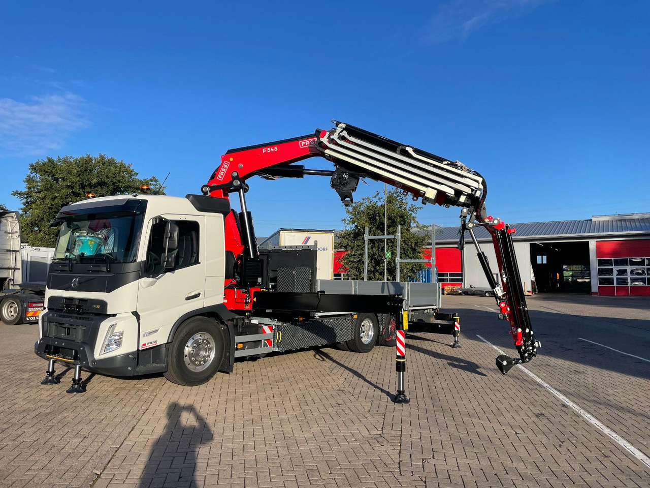 Volvo FMX 500 FASSI Ladekran F545 JIB & Winde Sofort - Камион со кран: слика 2 Volvo FMX 500 FASSI Ladekran F545 JIB & Winde Sofort - Камион со кран: слика 2