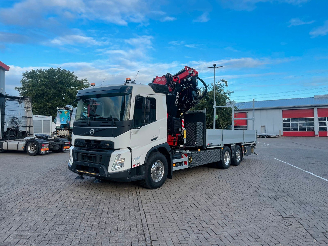 Volvo FMX 500 FASSI Ladekran F545 JIB & Winde Sofort - Камион со платформа, Камион со кран: слика 1 Volvo FMX 500 FASSI Ladekran F545 JIB & Winde Sofort - Камион со платформа, Камион со кран: слика 1