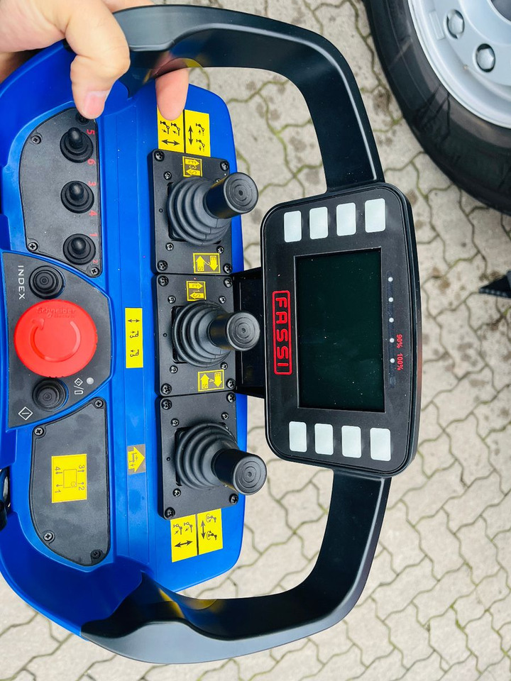 Volvo FMX 540 6x2 mit F545RA.2.28 - Камион со кран: слика 5 Volvo FMX 540 6x2 mit F545RA.2.28 - Камион со кран: слика 5