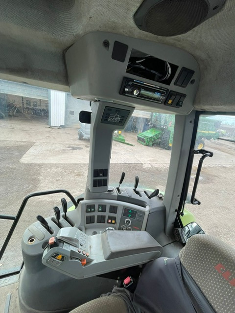 Claas Arion 640 - Трактор: слика 2 Claas Arion 640 - Трактор: слика 2