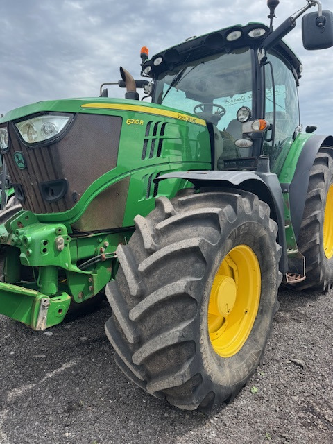 JOHN DEERE 6210R - Трактор: слика 1 JOHN DEERE 6210R - Трактор: слика 1