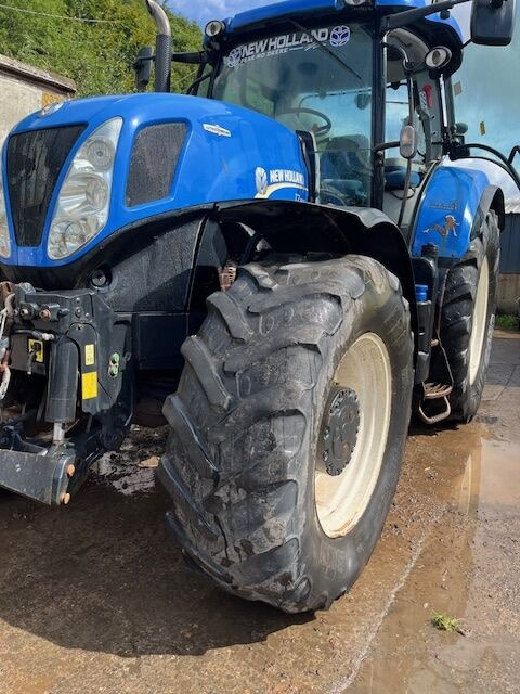 New Holland T7.220 - Трактор: слика 5 New Holland T7.220 - Трактор: слика 5