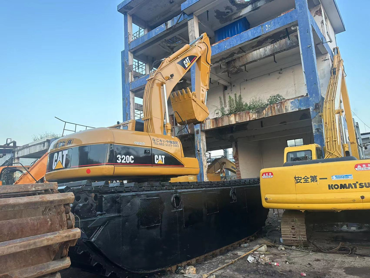 CATERPILLAR 320C - Амфибиски багер: слика 1 CATERPILLAR 320C - Амфибиски багер: слика 1