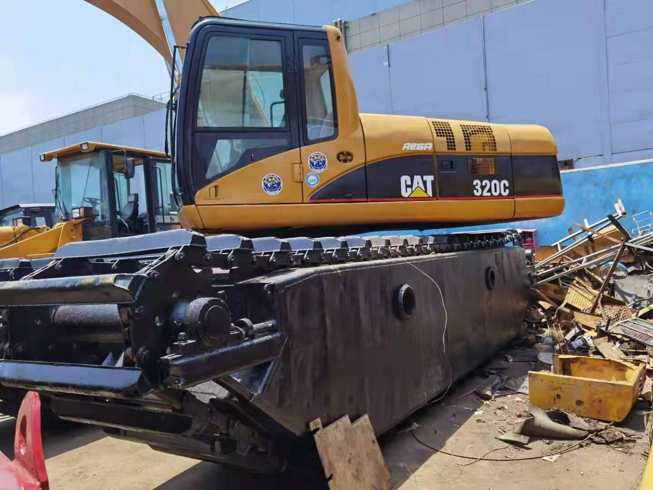CATERPILLAR 320C - Амфибиски багер: слика 2 CATERPILLAR 320C - Амфибиски багер: слика 2