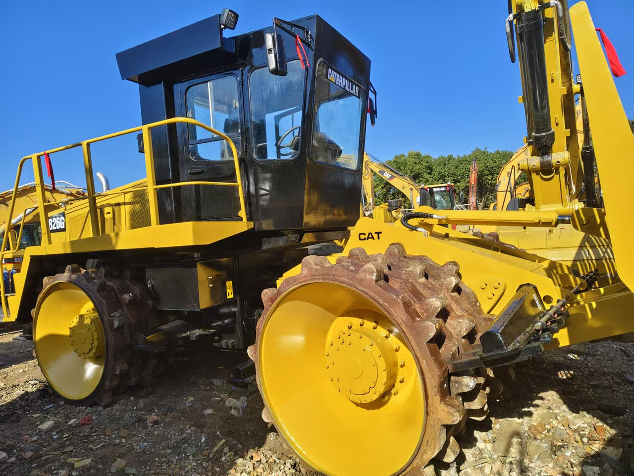 CATERPILLAR 826G - Компактор: слика 3 CATERPILLAR 826G - Компактор: слика 3