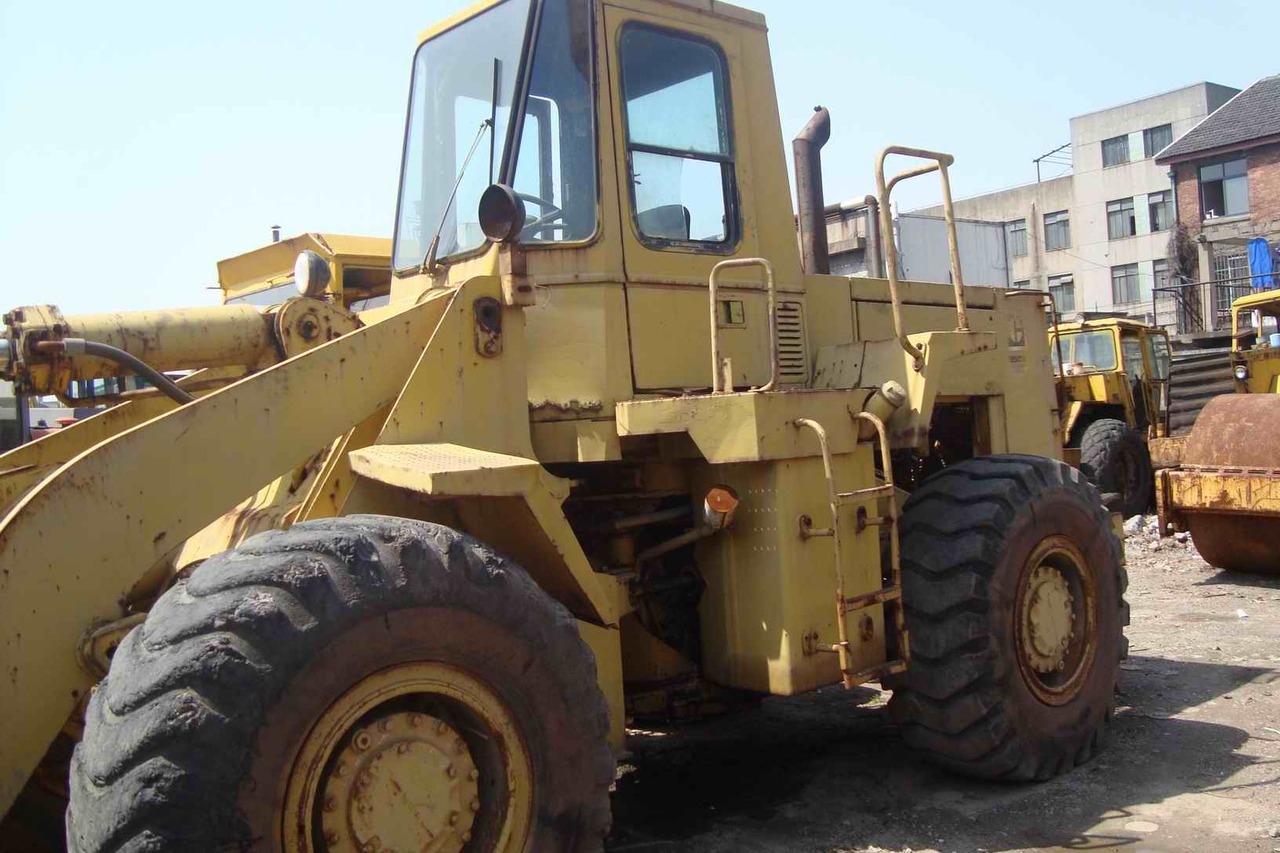 CATERPILLAR 950B - Натоварувач на тркала: слика 4 CATERPILLAR 950B - Натоварувач на тркала: слика 4