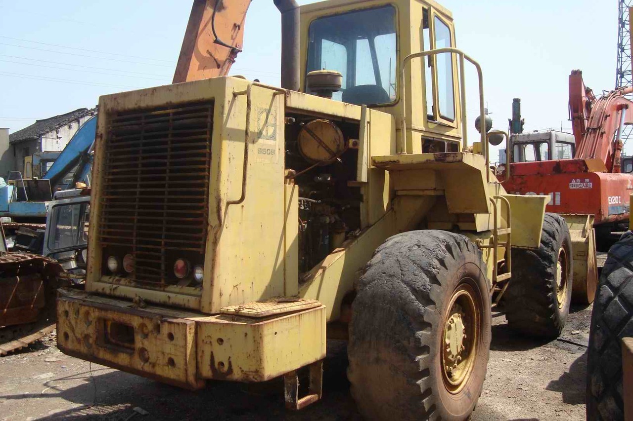 CATERPILLAR 950B - Натоварувач на тркала: слика 1 CATERPILLAR 950B - Натоварувач на тркала: слика 1