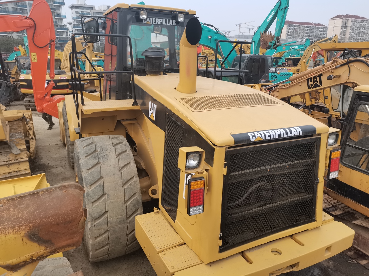 CATERPILLAR 980G - Натоварувач на тркала: слика 3 CATERPILLAR 980G - Натоварувач на тркала: слика 3