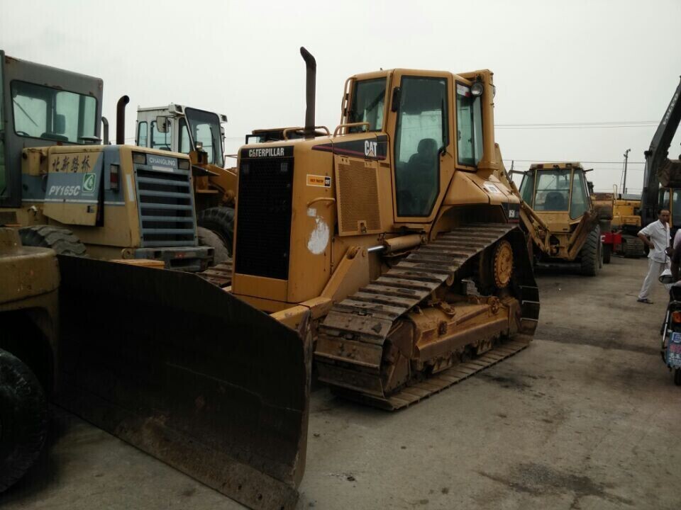 CATERPILLAR D5N - Булдожер: слика 1 CATERPILLAR D5N - Булдожер: слика 1