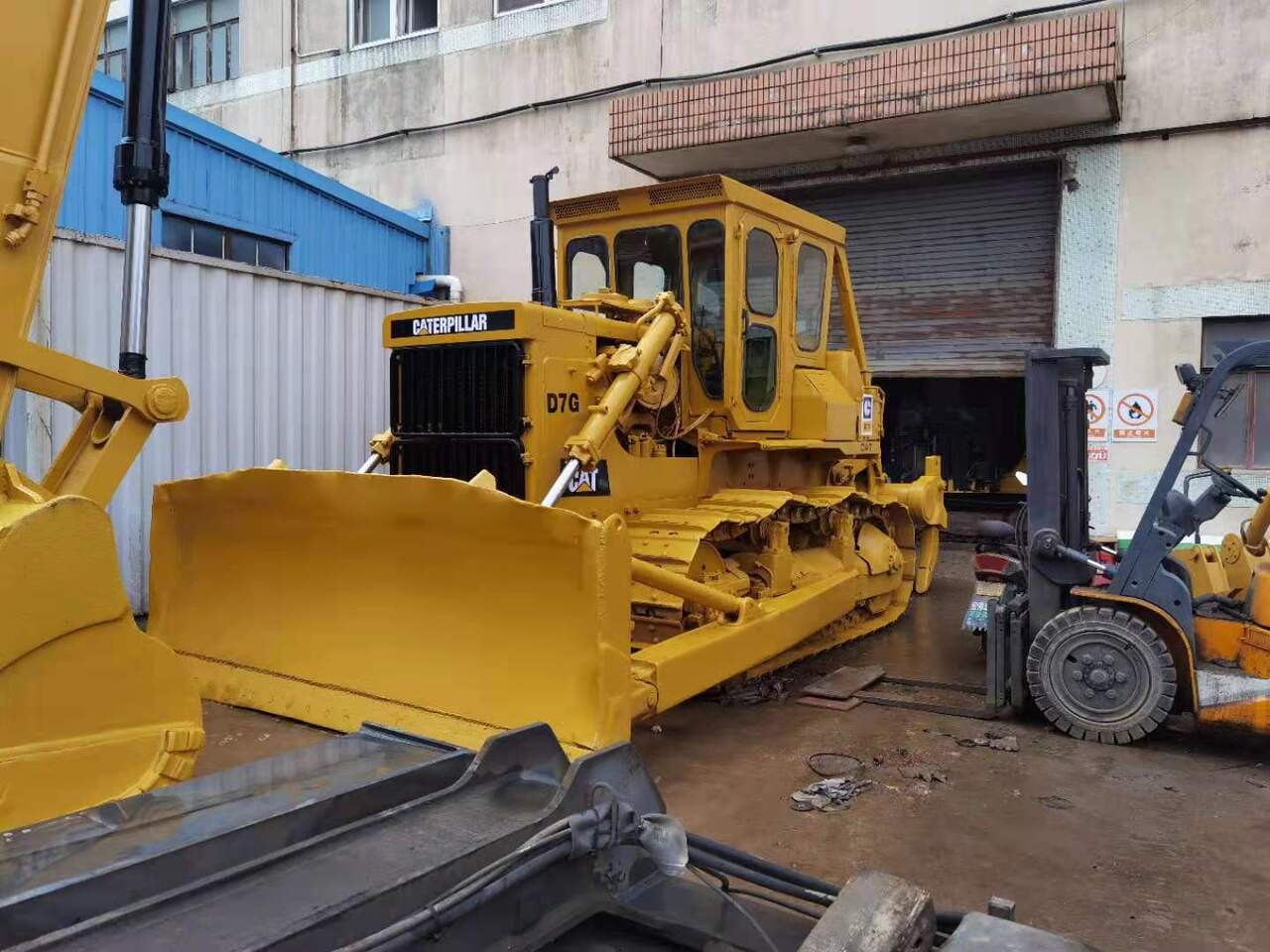 CATERPILLAR D7G - Булдожер: слика 2 CATERPILLAR D7G - Булдожер: слика 2