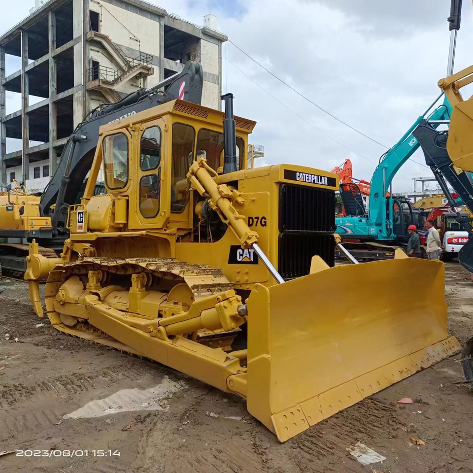 CATERPILLAR D7G - Булдожер: слика 1 CATERPILLAR D7G - Булдожер: слика 1