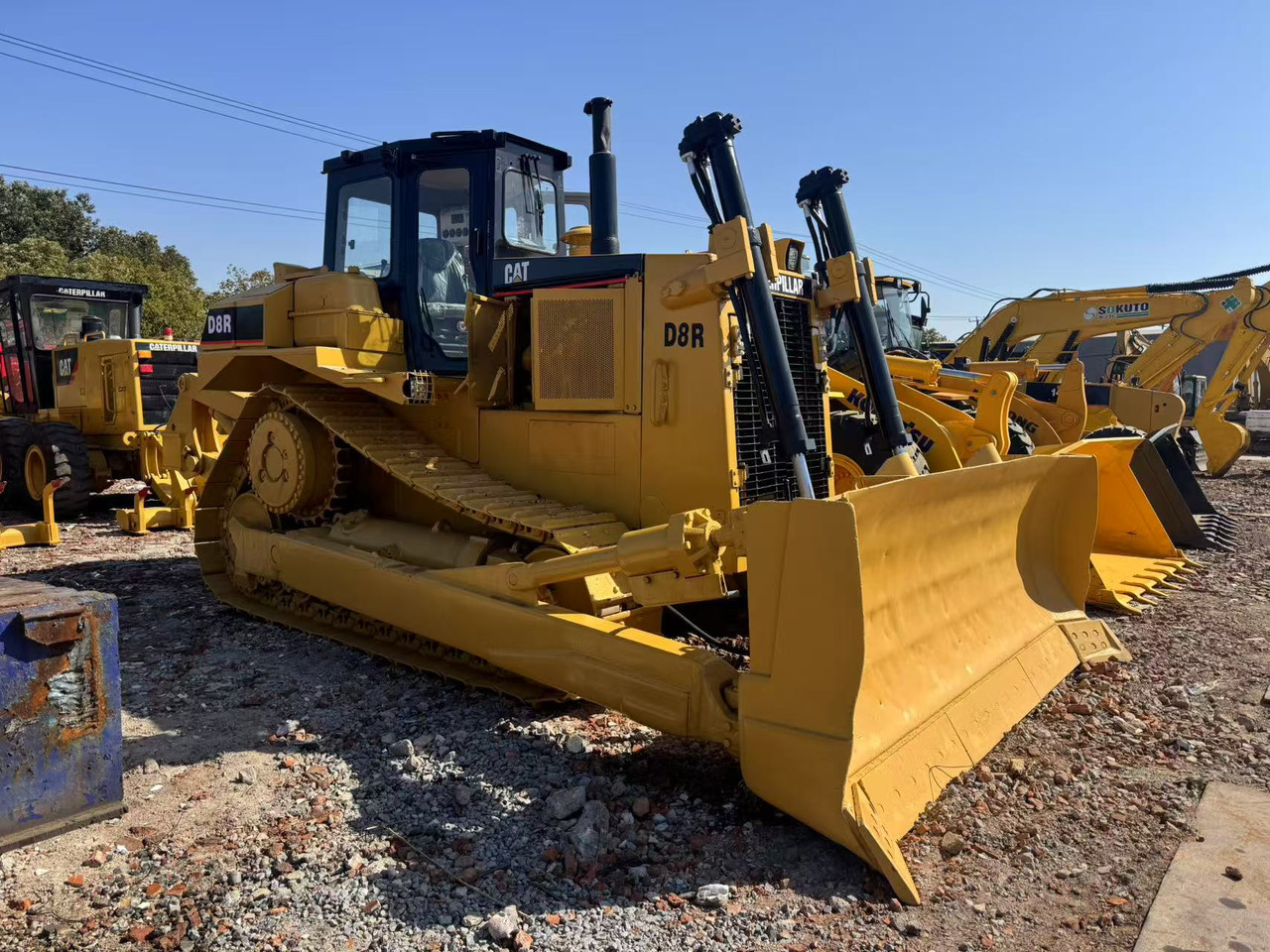 CATERPILLAR D8R - Булдожер: слика 1 CATERPILLAR D8R - Булдожер: слика 1