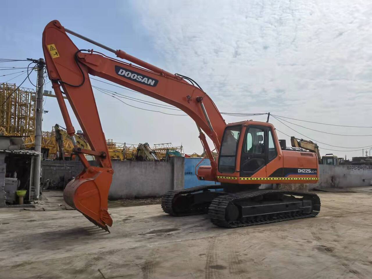 DOOSAN DH225LC-7 - Багер гасеничар: слика 3 DOOSAN DH225LC-7 - Багер гасеничар: слика 3