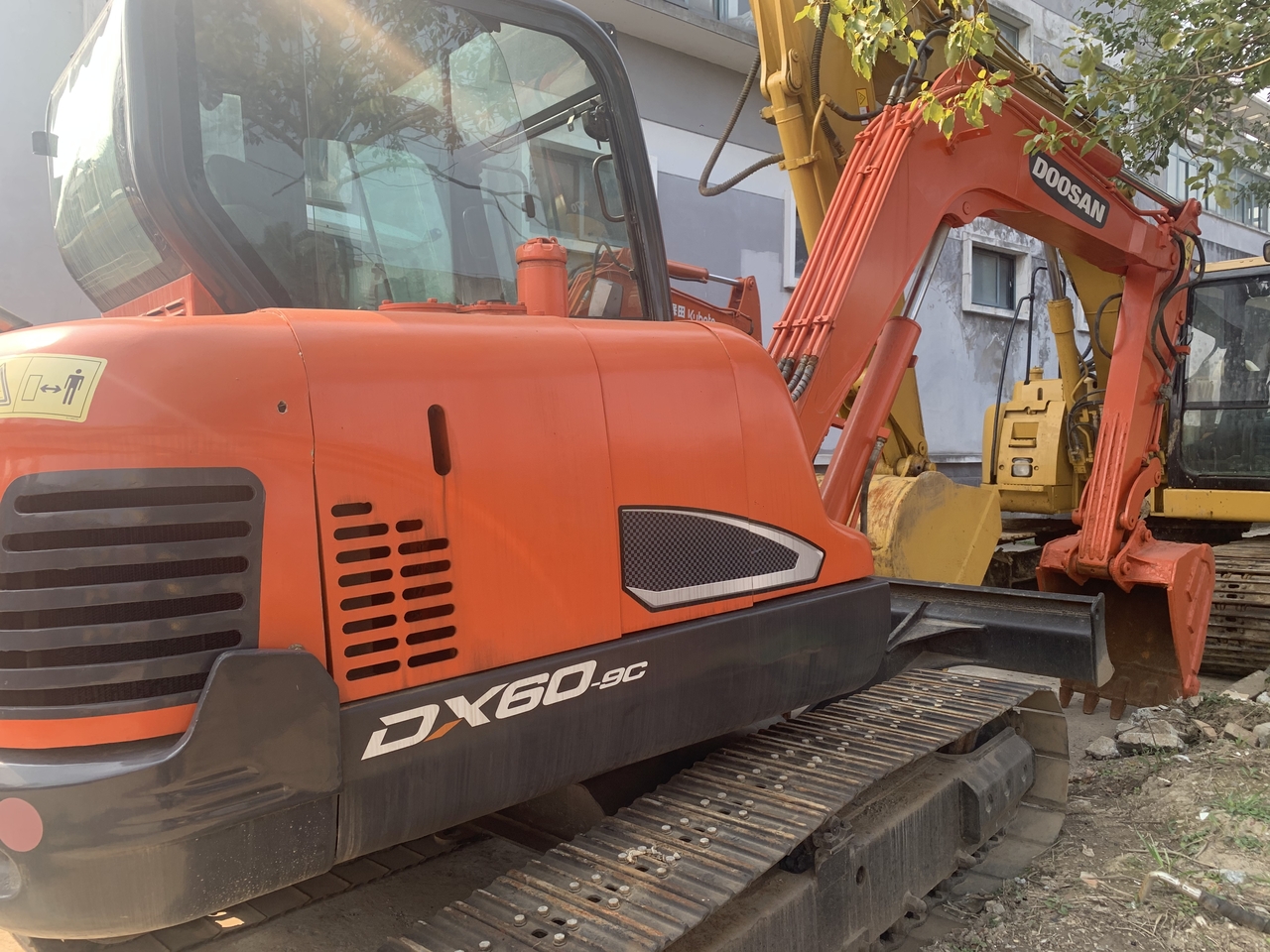 DOOSAN DX60-9 - Мини багер: слика 3 DOOSAN DX60-9 - Мини багер: слика 3