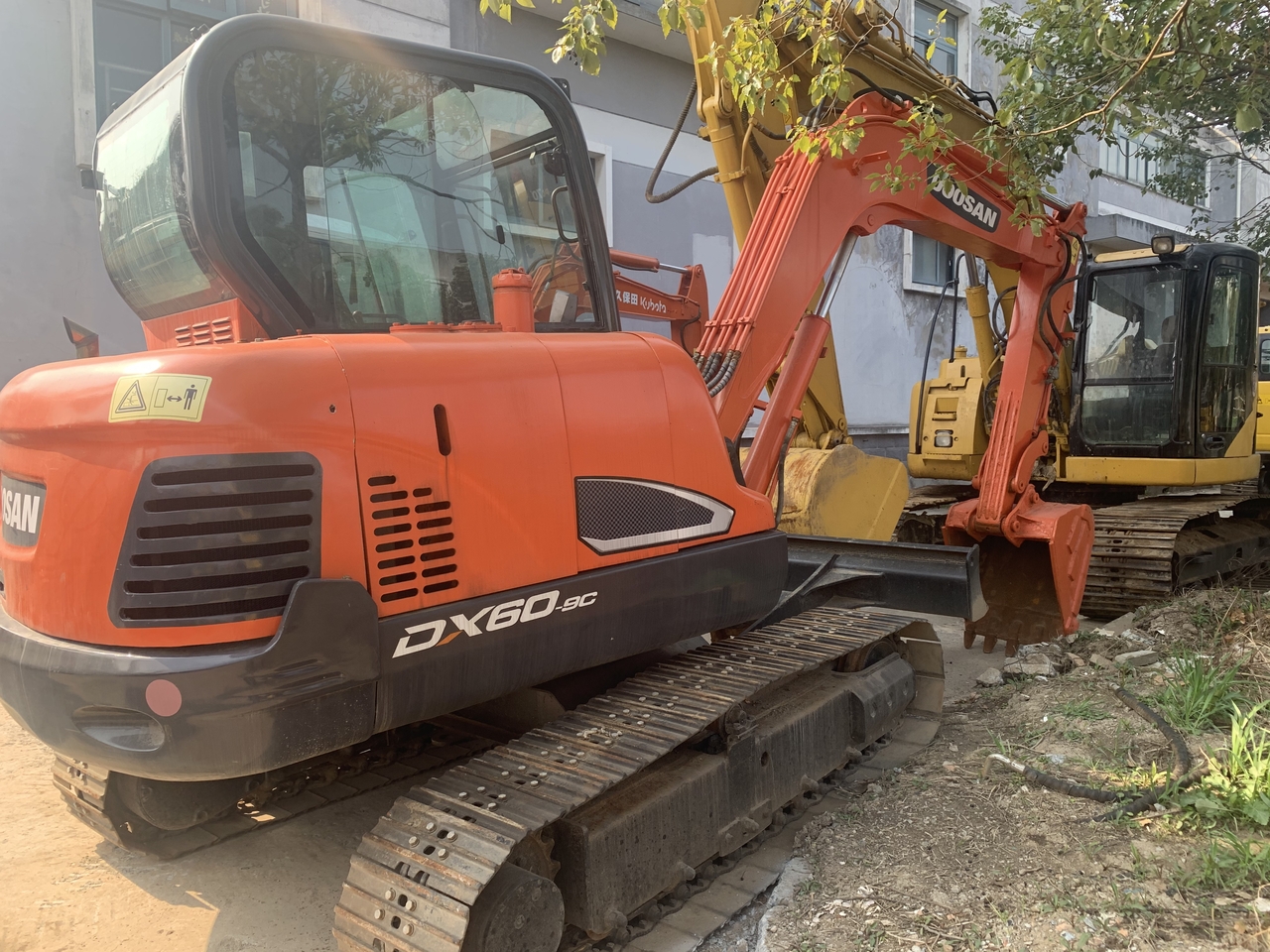 DOOSAN DX60-9 - Мини багер: слика 2 DOOSAN DX60-9 - Мини багер: слика 2