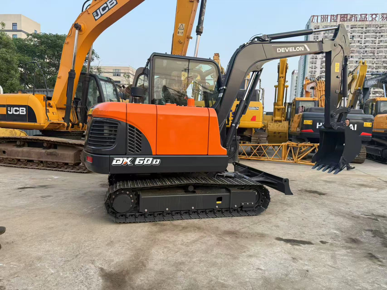 DOOSAN DX60D-10 - Багер гасеничар: слика 3 DOOSAN DX60D-10 - Багер гасеничар: слика 3