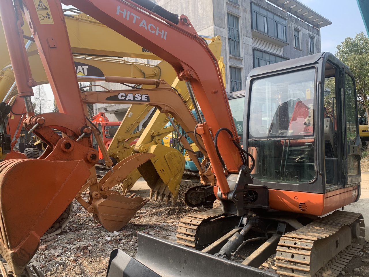 HITACHI ZX35U-mini excavator - Мини багер: слика 2 HITACHI ZX35U-mini excavator - Мини багер: слика 2