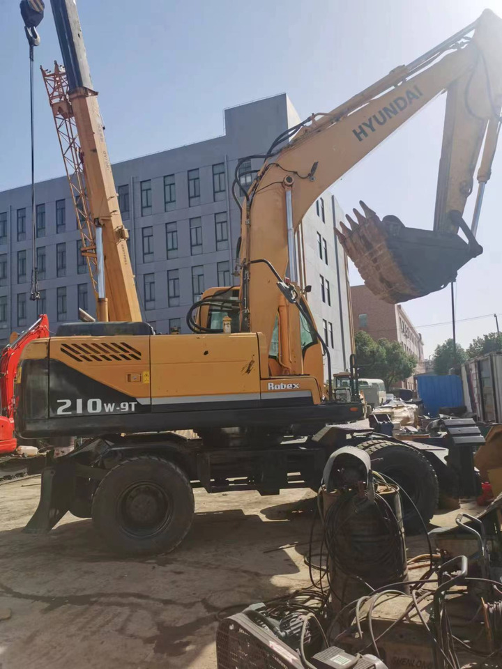 HYUNDAI R210W-9 - Багер на тркала: слика 1 HYUNDAI R210W-9 - Багер на тркала: слика 1