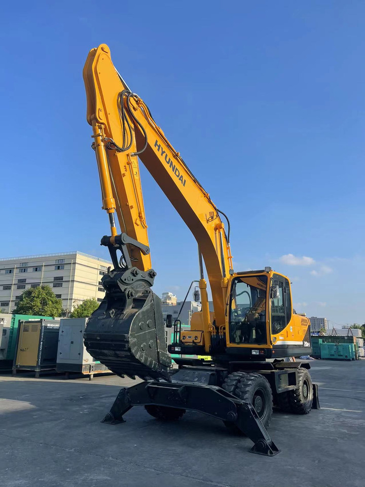 Hyundai R210W-9 - Багер на тркала: слика 2 Hyundai R210W-9 - Багер на тркала: слика 2