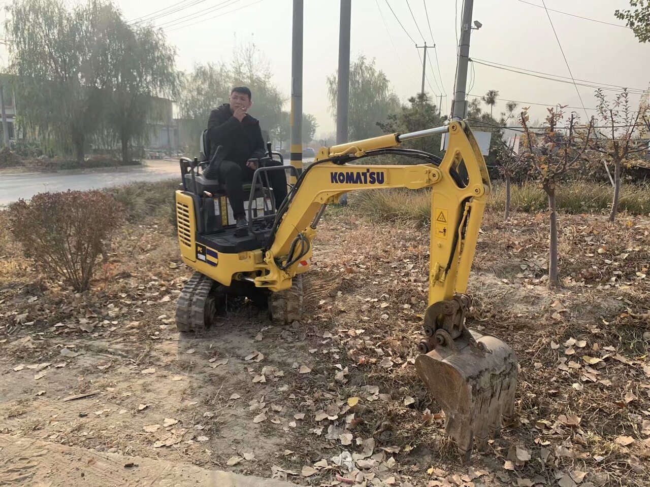 KOMATSU PC18MR - Багер гасеничар: слика 1 KOMATSU PC18MR - Багер гасеничар: слика 1