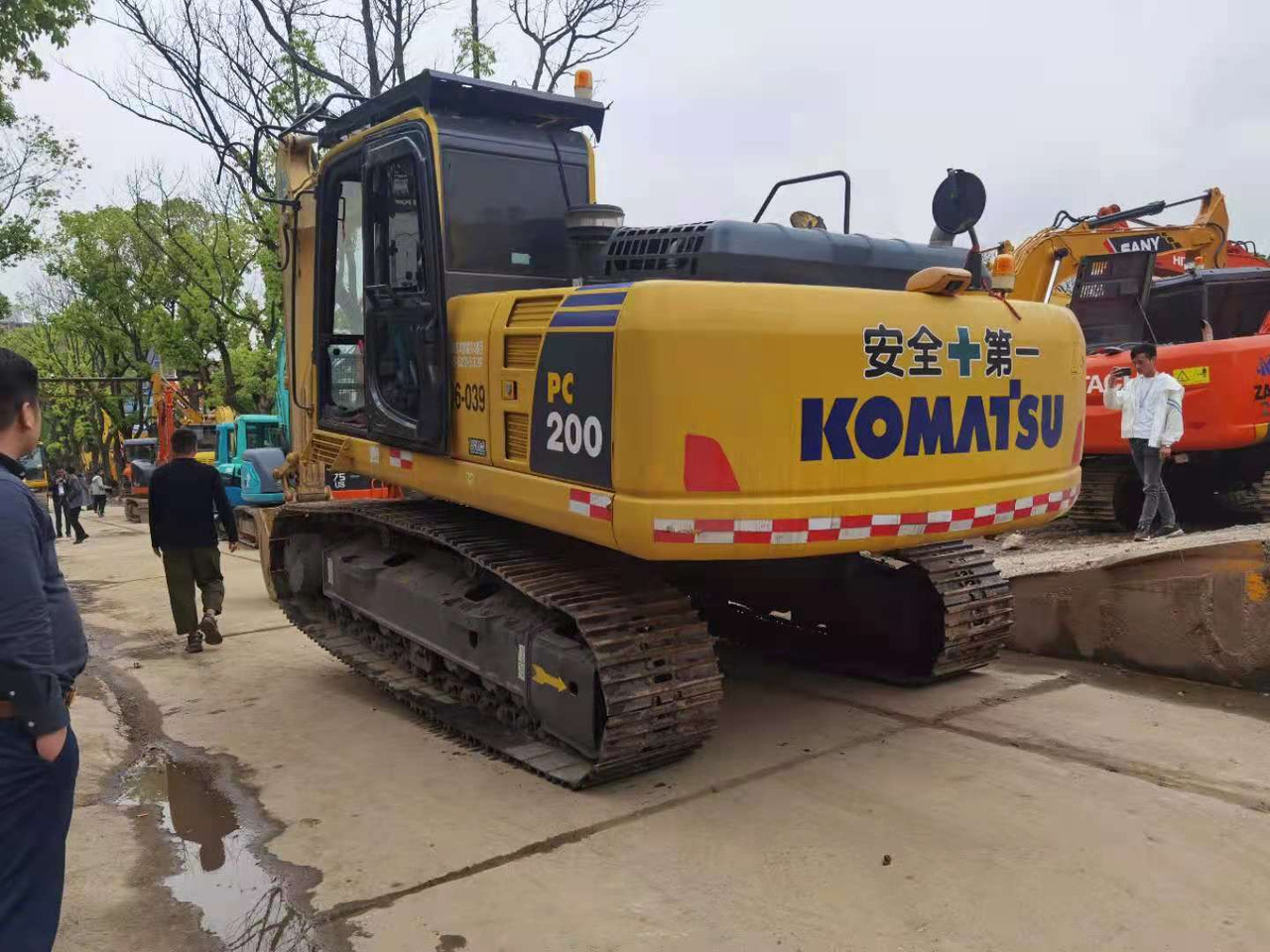 KOMATSU PC200-8 - Багер гасеничар: слика 2 KOMATSU PC200-8 - Багер гасеничар: слика 2