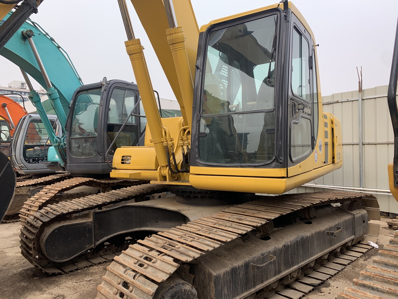 KOMATSU PC220-6E - Багер гасеничар: слика 2 KOMATSU PC220-6E - Багер гасеничар: слика 2