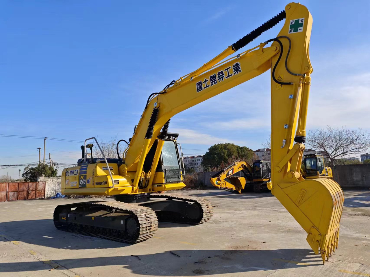 KOMATSU PC240LC-8N1 - Багер: слика 2 KOMATSU PC240LC-8N1 - Багер: слика 2