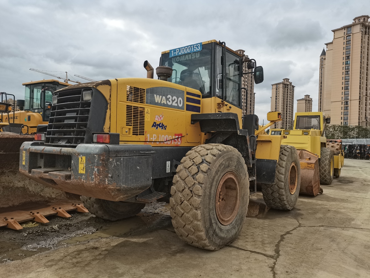 KOMATSU WA320-5 - Натоварувач на тркала: слика 3 KOMATSU WA320-5 - Натоварувач на тркала: слика 3