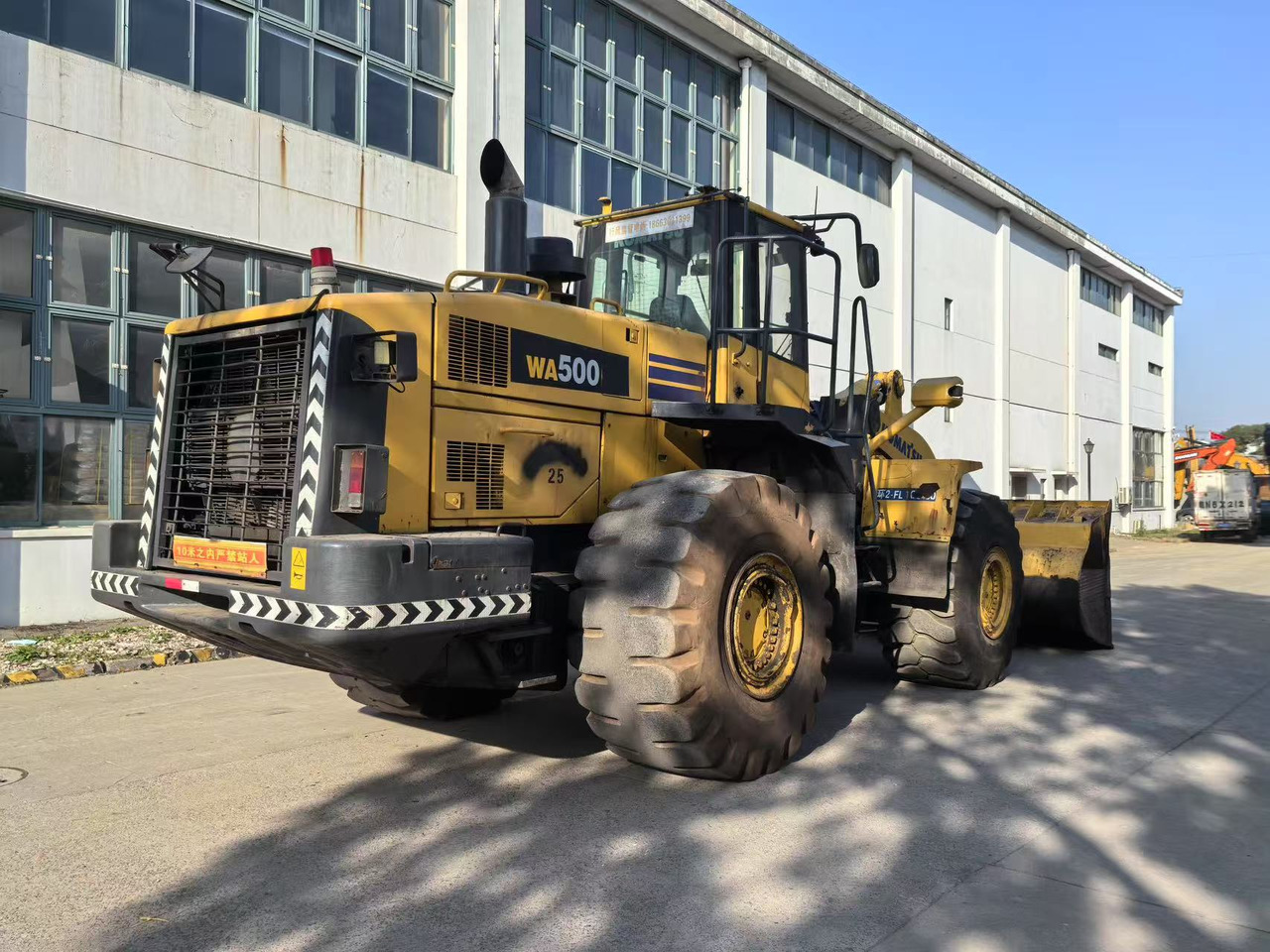 KOMATSU WA500-6 - Натоварувач на тркала: слика 5 KOMATSU WA500-6 - Натоварувач на тркала: слика 5