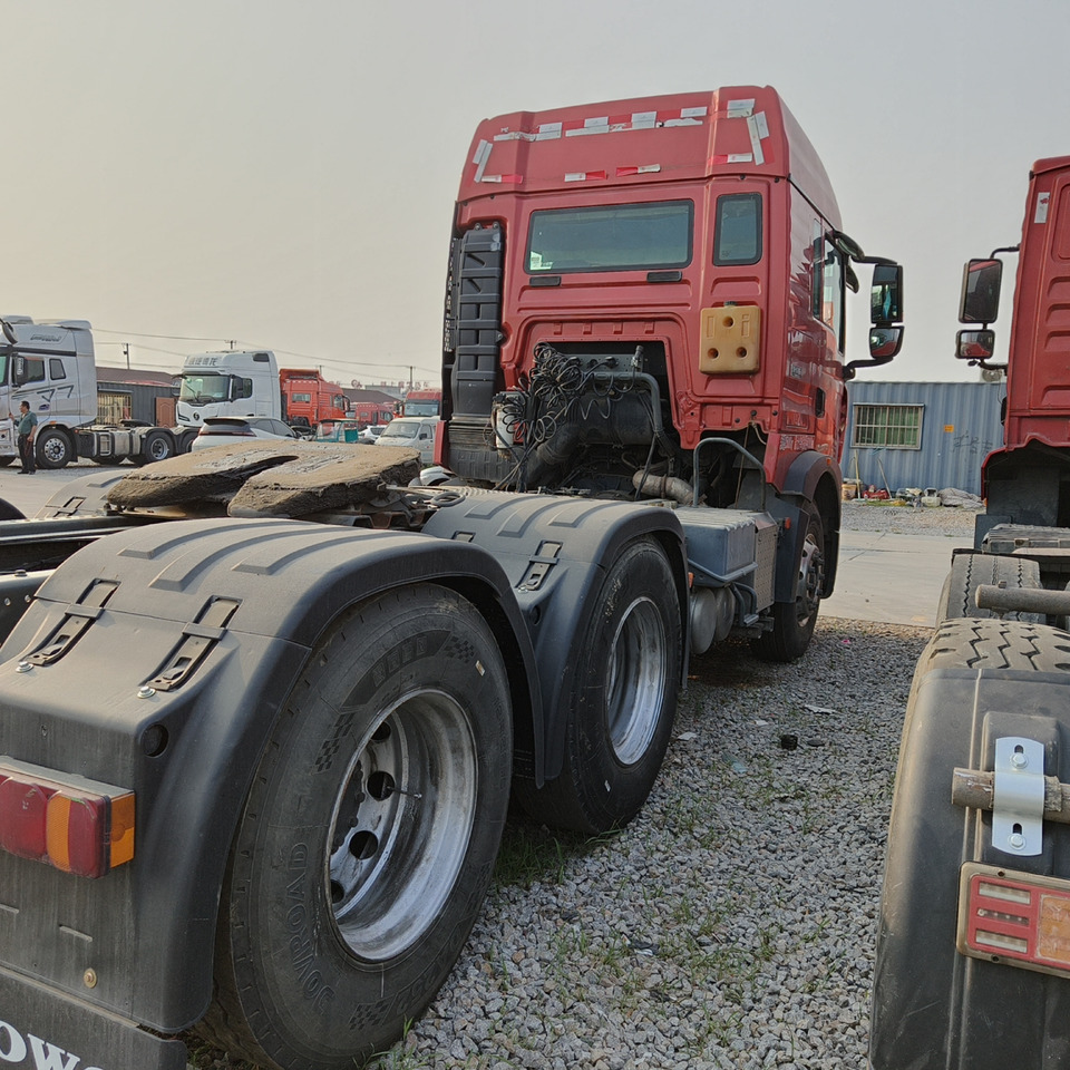 Sinotruk Howo T7H 6x4 - Камион влекач: слика 3 Sinotruk Howo T7H 6x4 - Камион влекач: слика 3