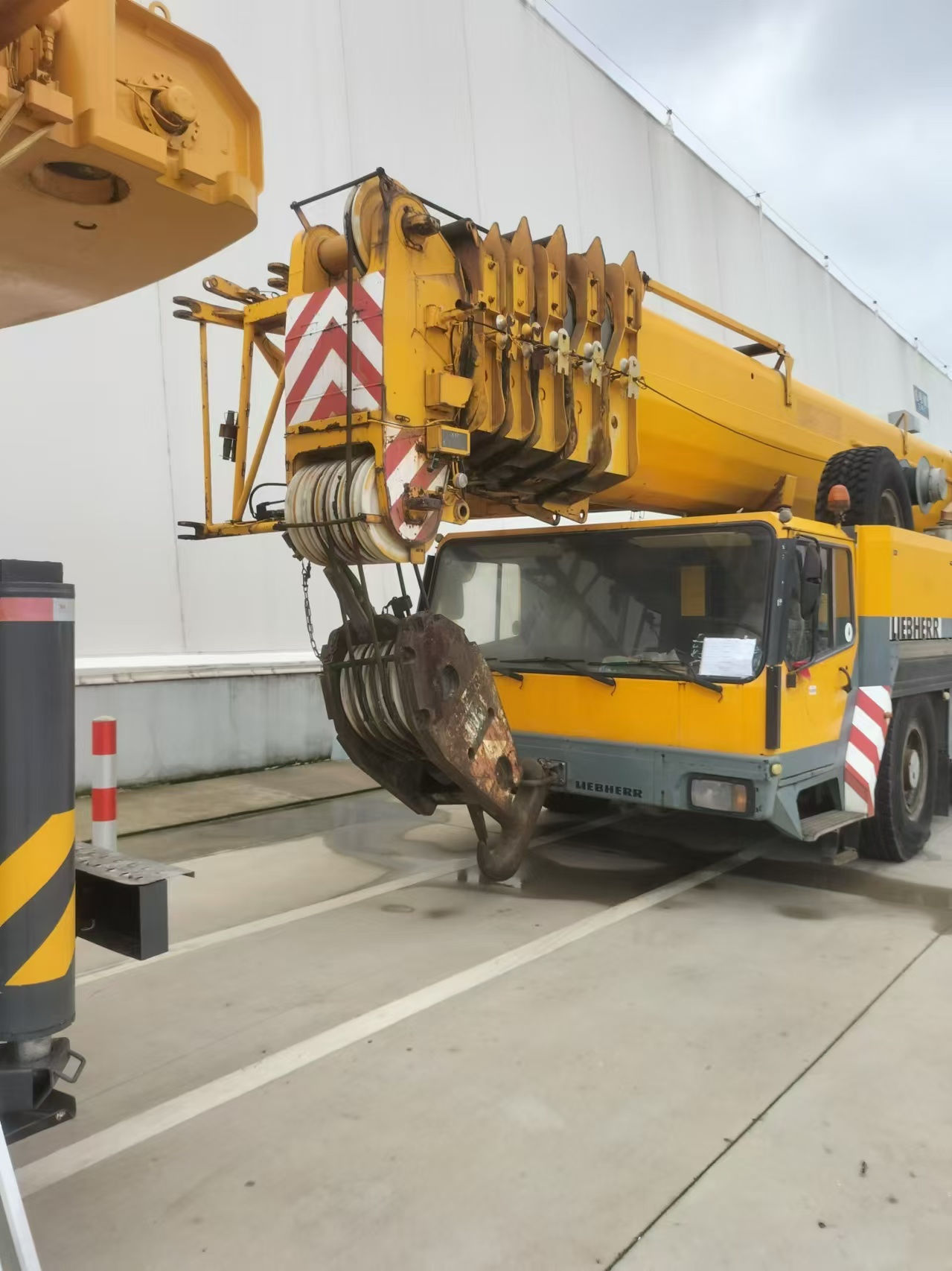 LIEBHERR - Мобилен кран: слика 2 LIEBHERR - Мобилен кран: слика 2
